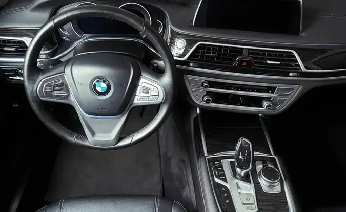 BMW 7 серии