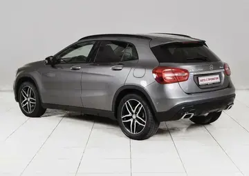 Mercedes benz GLA Вид 2