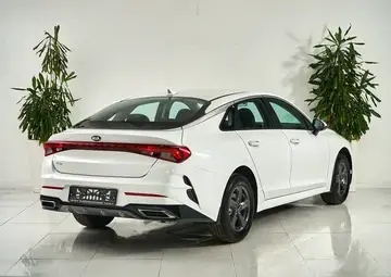 Kia K5 Вид 5