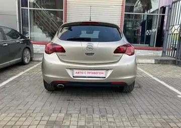 Opel Astra Вид 4