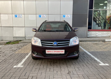 Geely MK Cross Вид 2