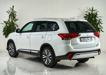 Mitsubishi Outlander Вид 4