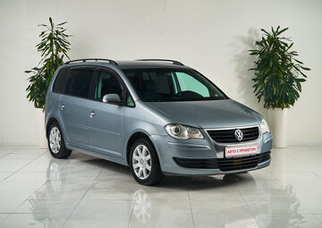 Volkswagen Touran Вид 3