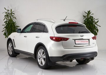 Infiniti FX Вид 4