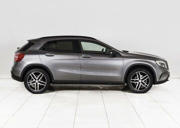 Mercedes benz GLA Вид 5