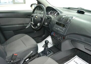 Chevrolet Aveo Вид 4